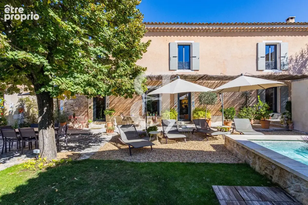 Maison 274 m² à Gordes  - photo 3