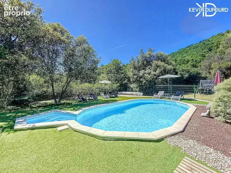 Maison 11 pièces 225 m² à vendre à Vals-Les-Bains (07600) - photo 2