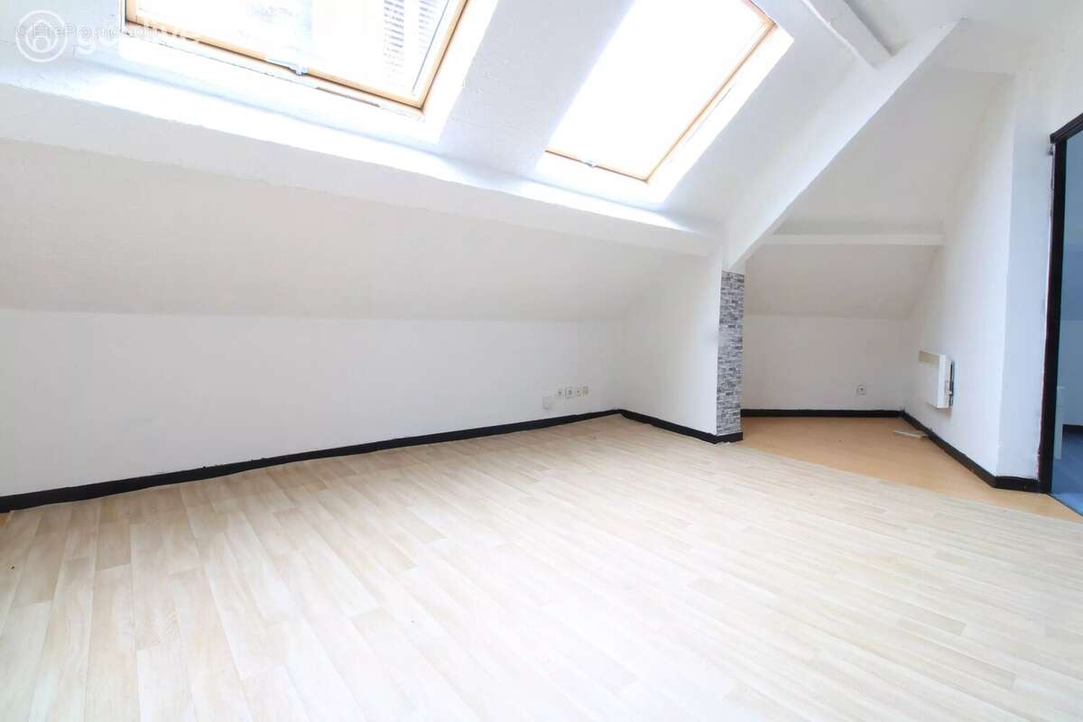 Appartement à PONT-A-VENDIN