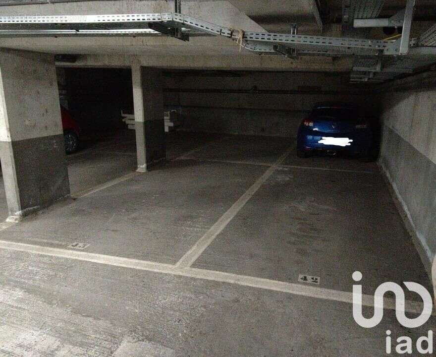 Photo 2 - Parking à MONTEREAU-FAULT-YONNE