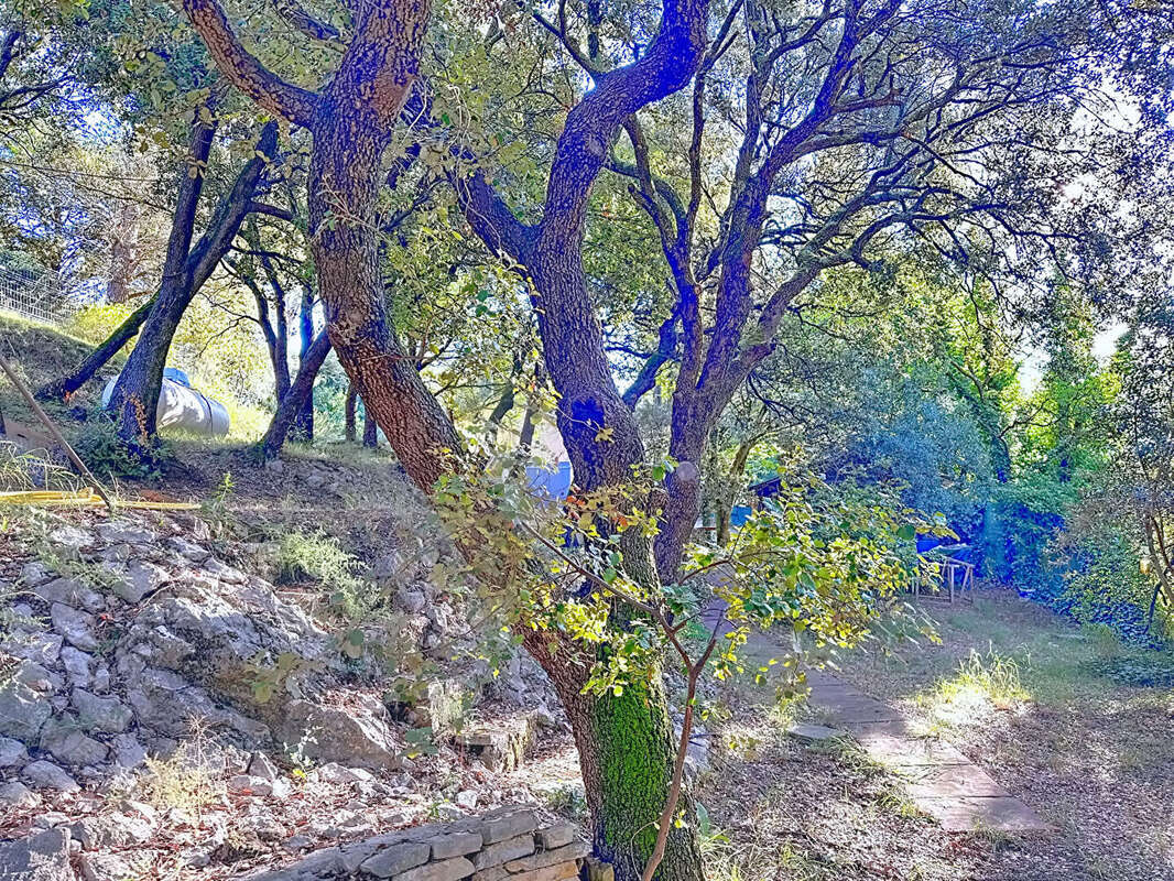 Maison à VAUVENARGUES