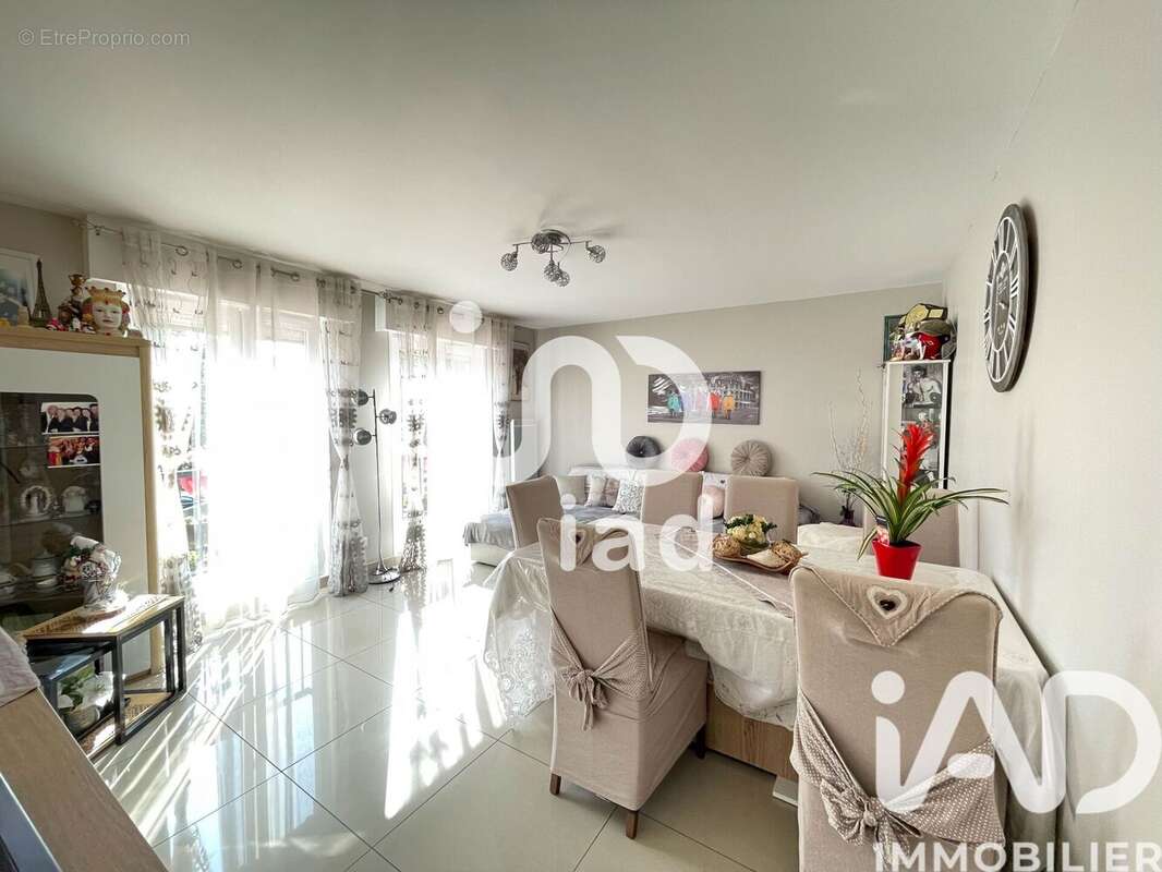 Photo 2 - Appartement à THIAIS