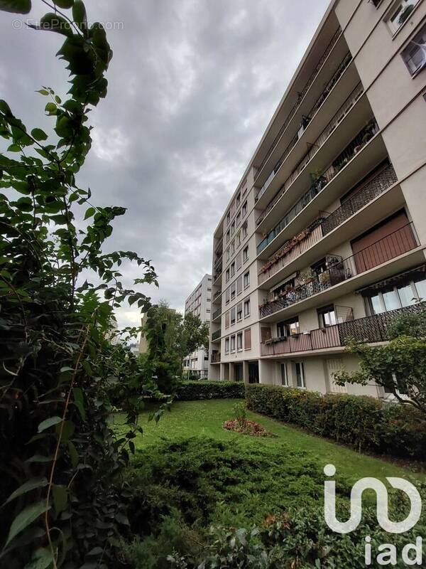 Photo 1 - Appartement à MONTROUGE