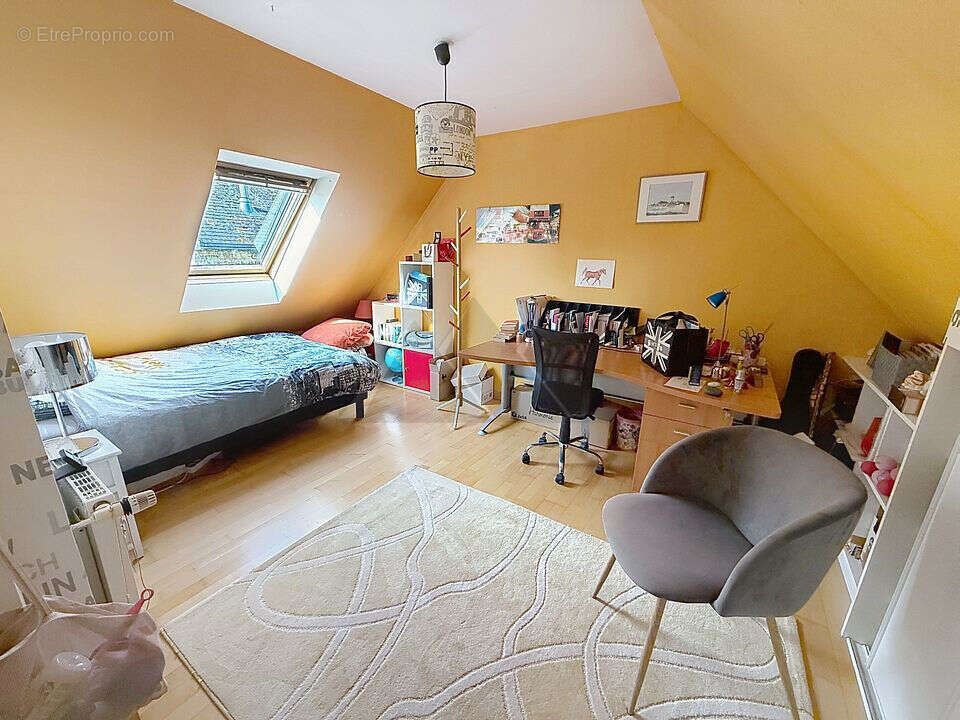 A vendre quimper  sud kernoter  longeres avec jardin et piscine - photo 9
