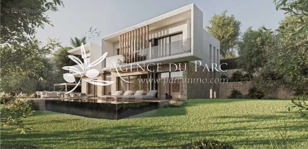Maison à VALLAURIS