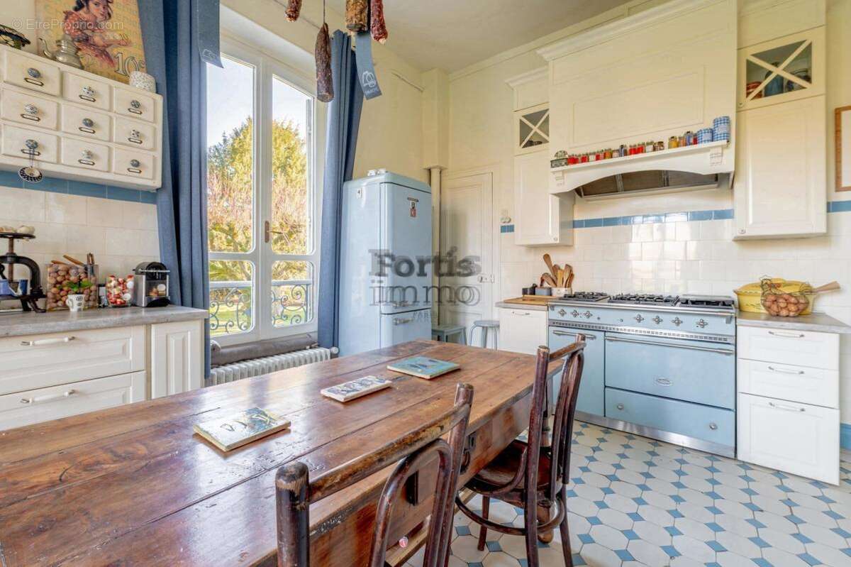 Maison à GERMIGNY-L'EVEQUE
