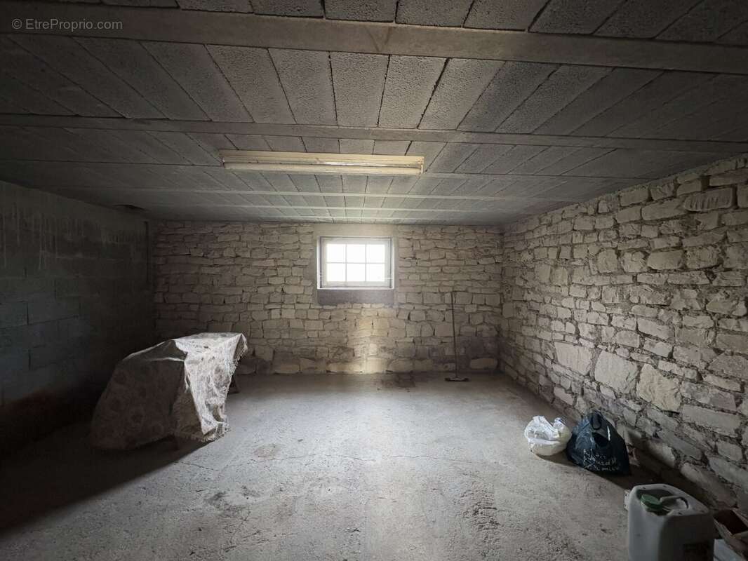 Maison à SAINT-FORT-SUR-LE-NE