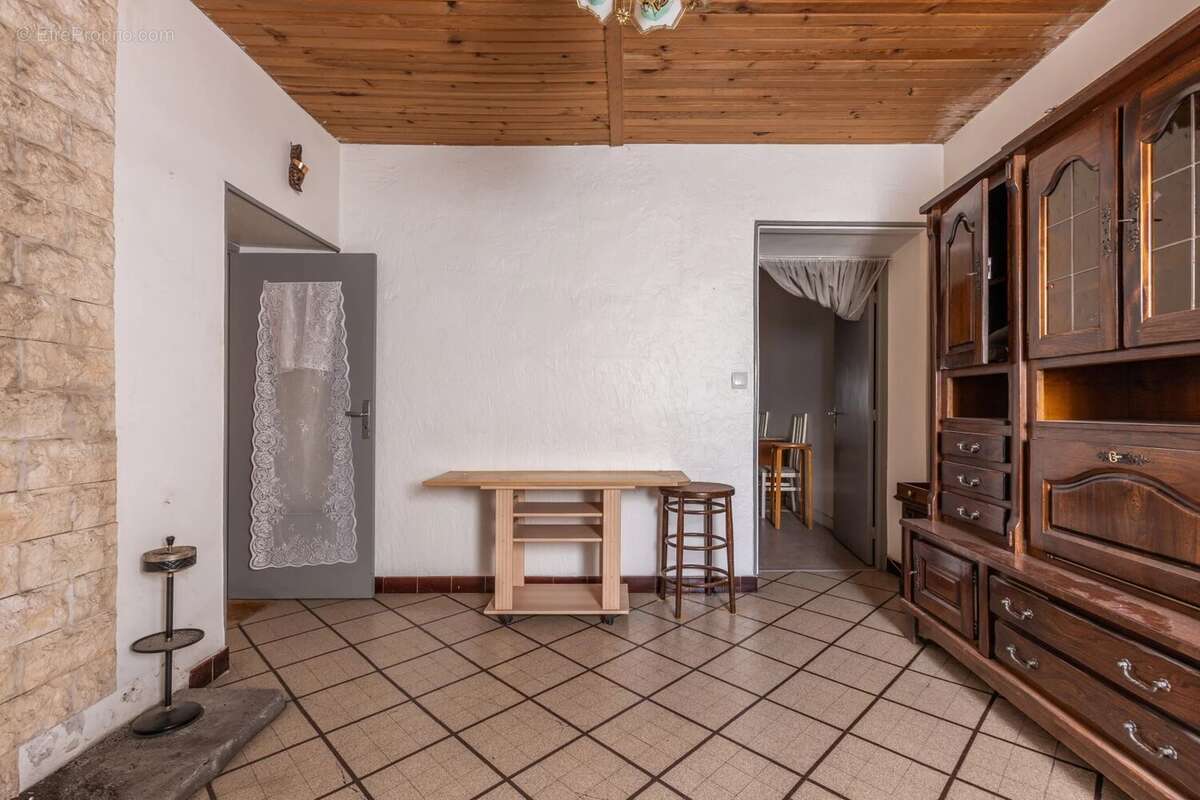 Appartement à L'ESCARENE