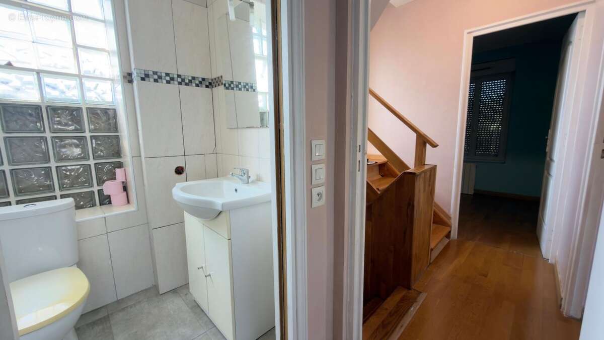 NEUILLY PLAISANCE Maison 4 chbs, 3 salles d'eau - photo 13