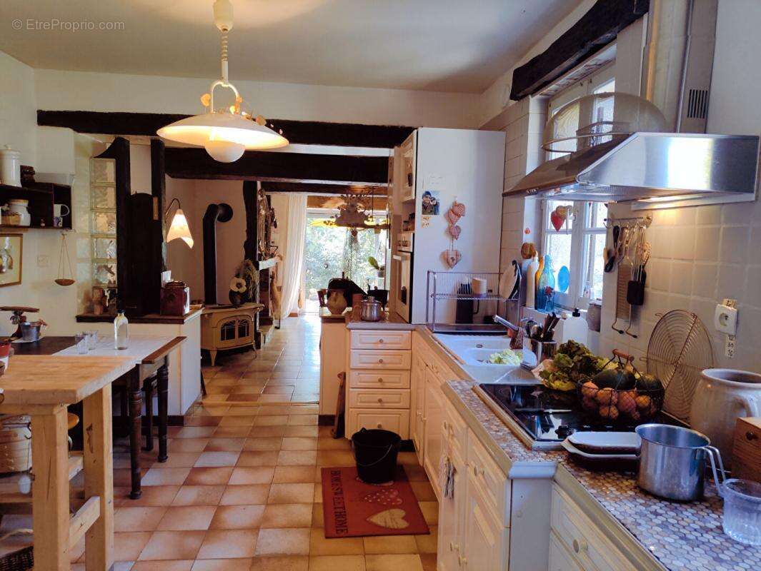 Maison à TOURNON-SAINT-PIERRE