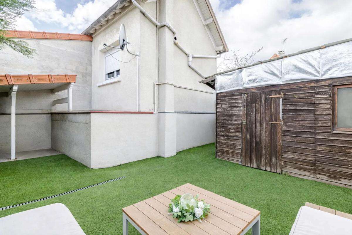 Maison à SARTROUVILLE