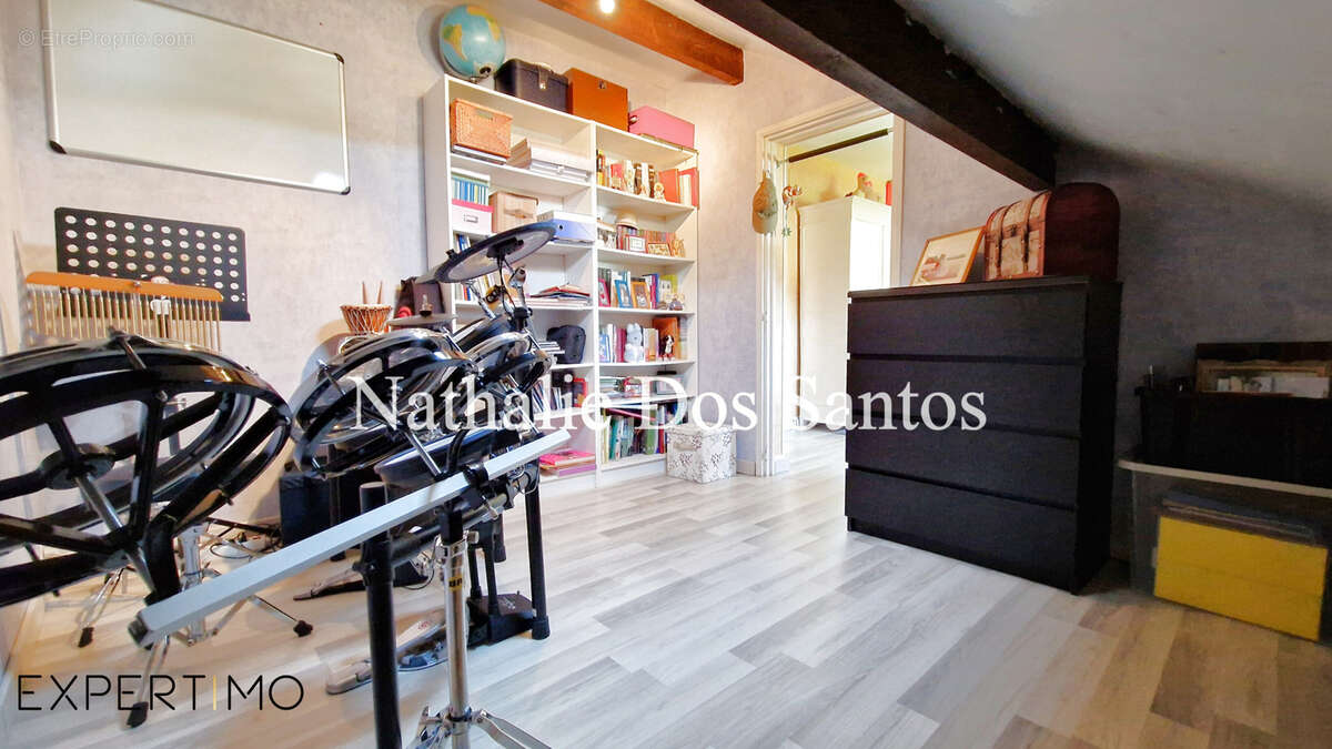 Maison à LINAS