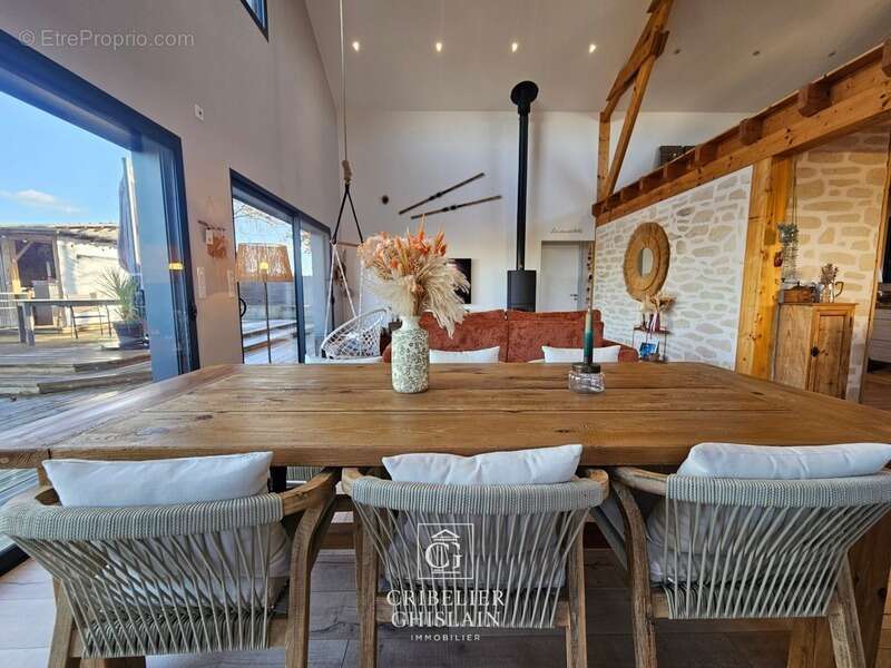 Maison à LA CHAPELLE-BASSE-MER