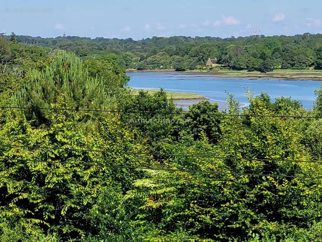 Terrain à PLOUGOUMELEN