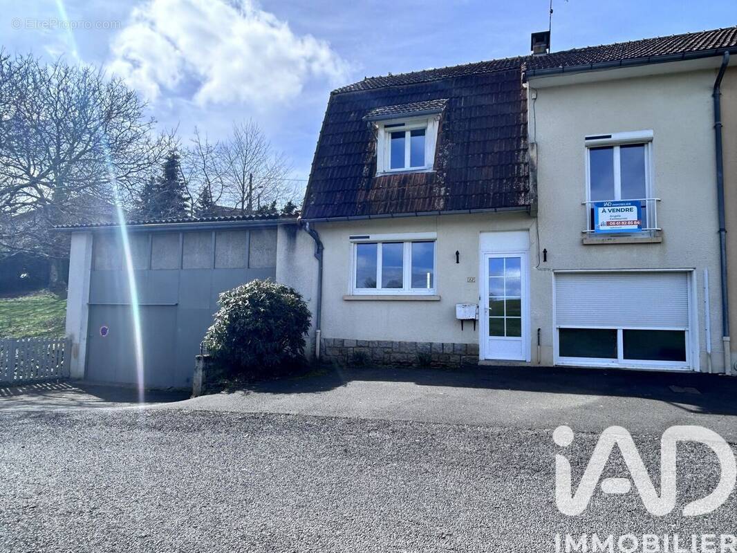 Photo 1 - Maison à LAFEUILLADE-EN-VEZIE