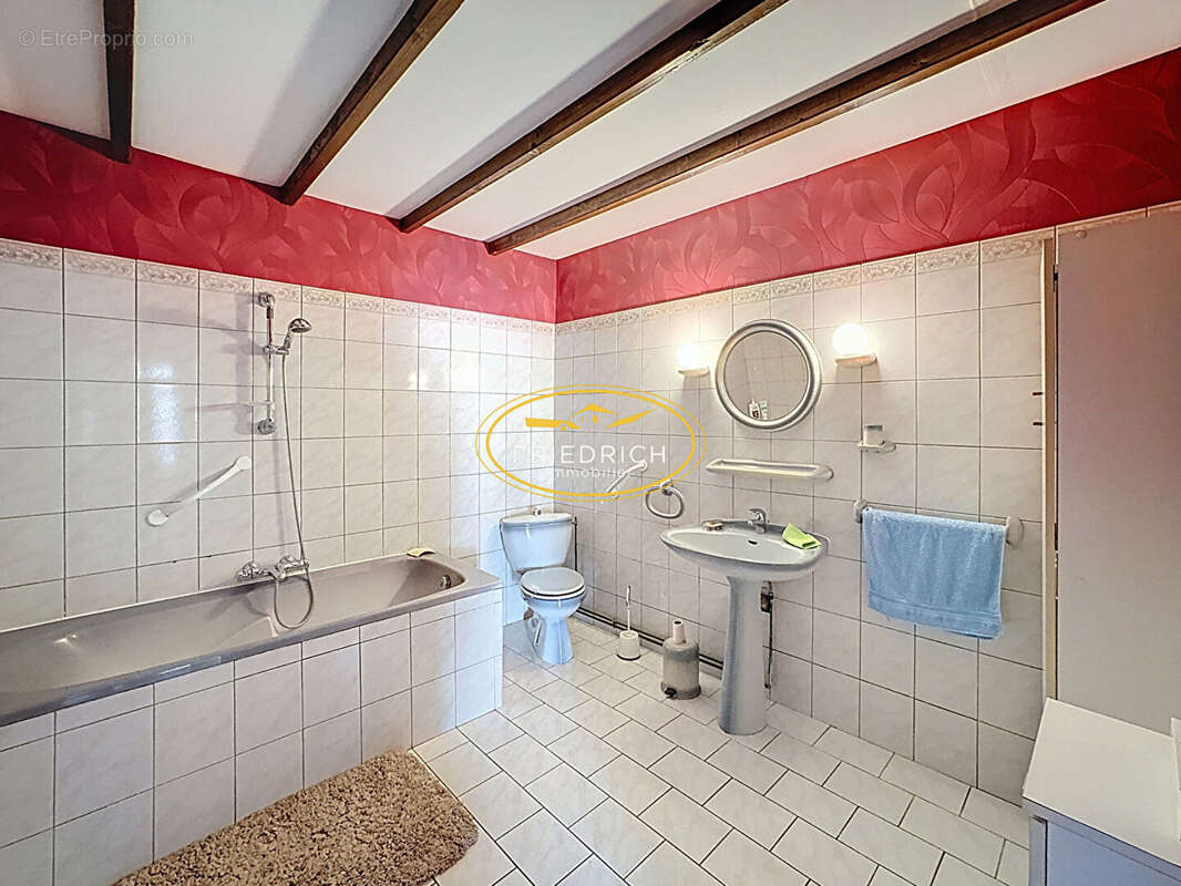 Jolie maison à conforter - photo 6