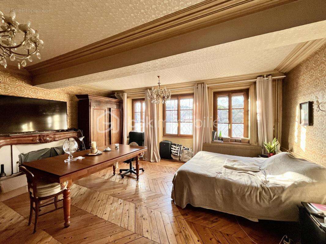 Appartement à CRECHES-SUR-SAONE