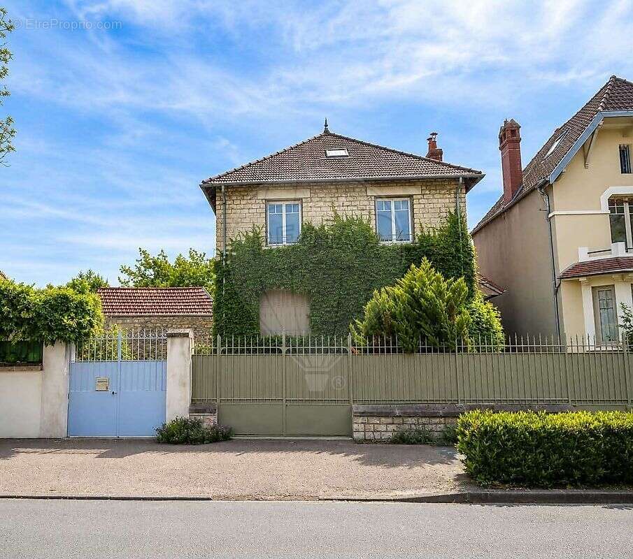 Maison à NEVERS