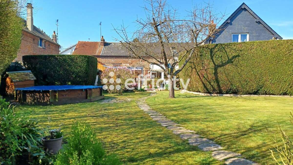 Maison à ONS-EN-BRAY