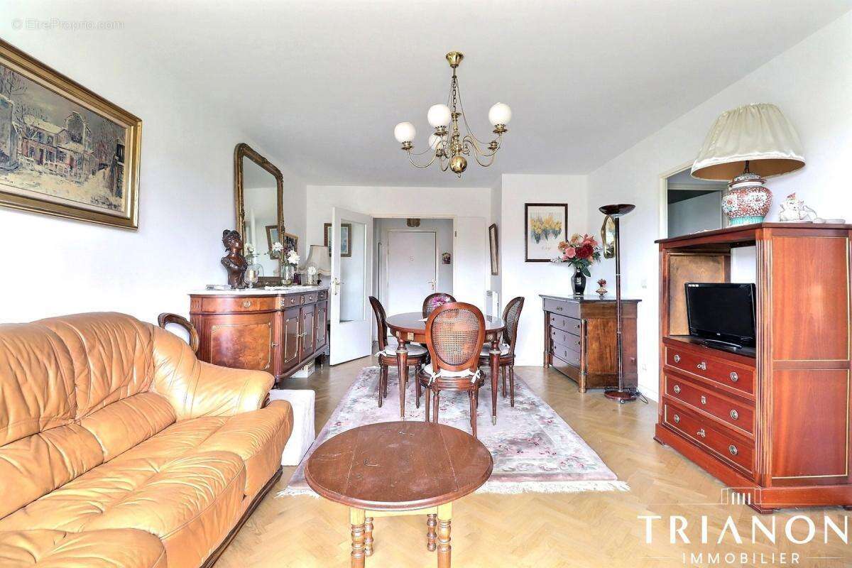 Appartement à VILLEPREUX