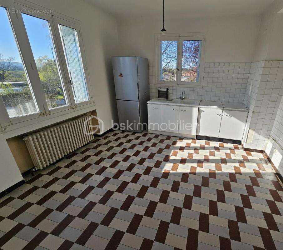 Noailly (42640) – Maison sur sous-sol avec vue dégagée et beau potentiel ! - photo 7