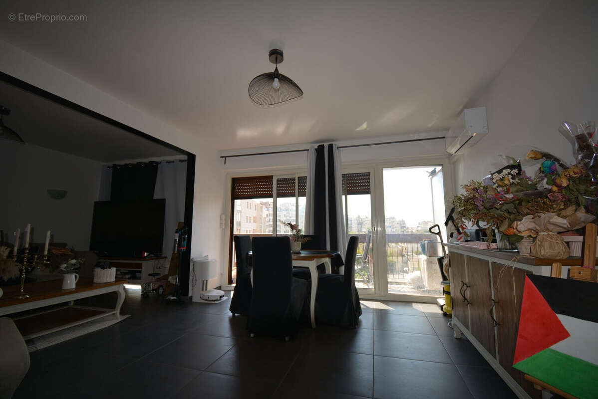 Appartement 111 m² à Marseille-6e  - photo 3