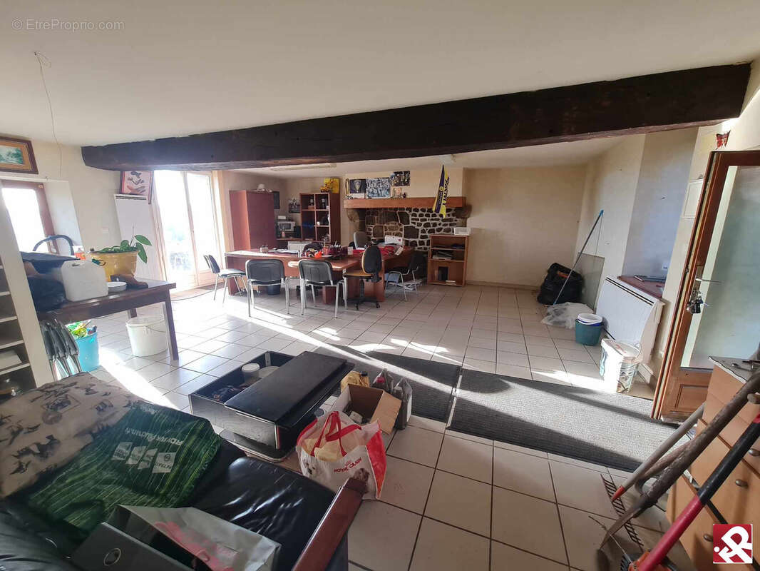 Maison à SAINTE-FEYRE