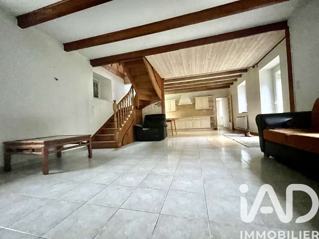 Maison 160 m² à Tressignaux  - photo 4