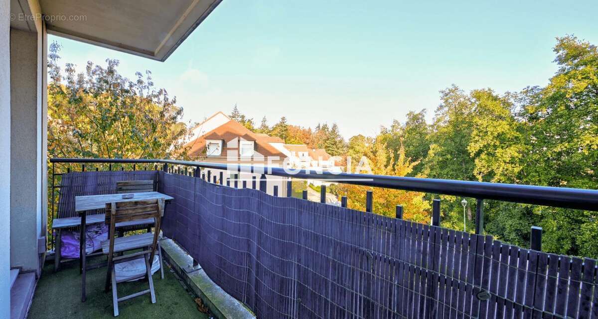Appartement à FONTENAY-LE-FLEURY