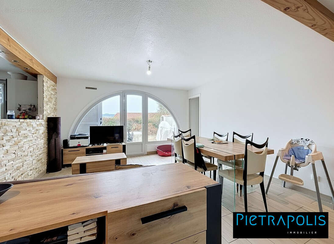Appartement 53 m² à Valsonne  - photo 2