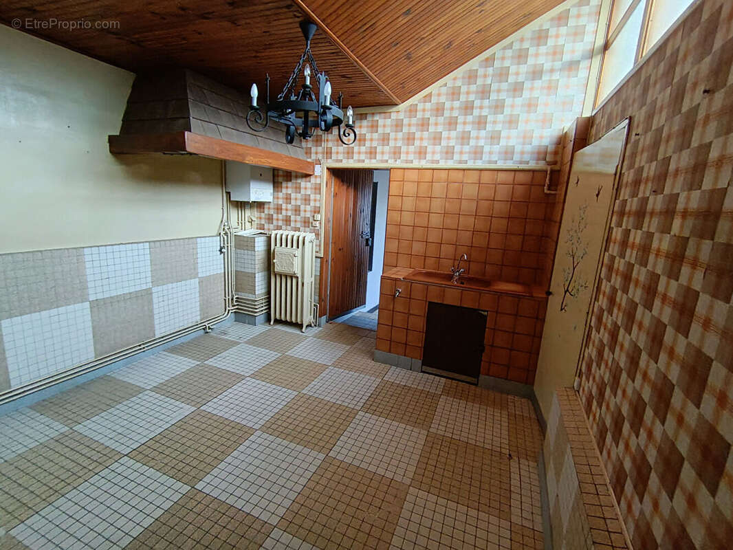 Maison à SAINT-QUENTIN