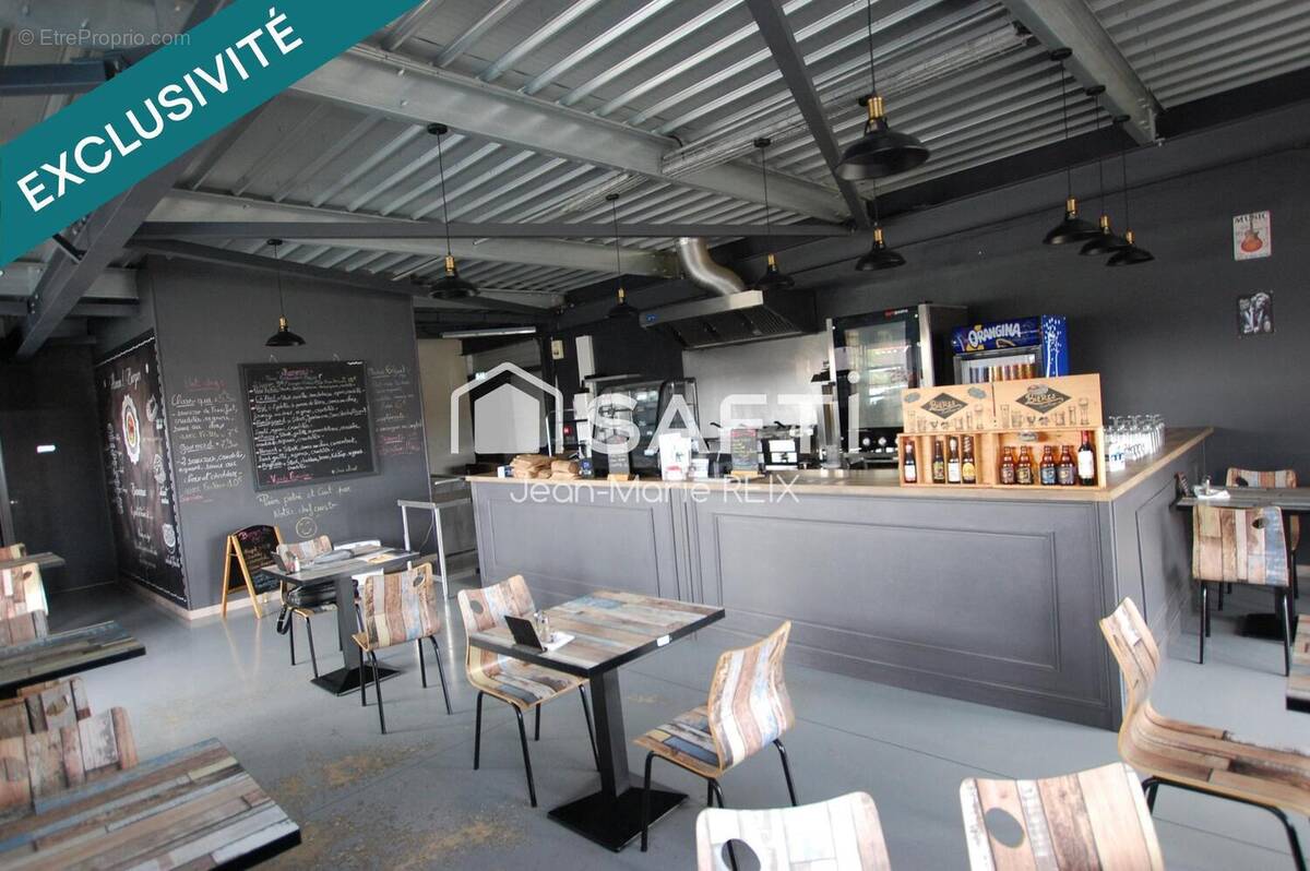 Photo 1 - Commerce à ETAULIERS