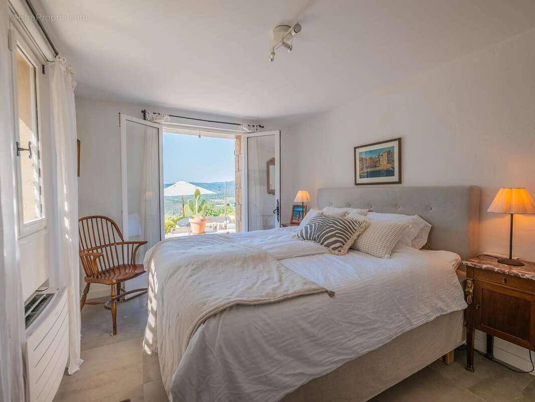 Villa provençale avec belle vue à Grimaud - photo 9