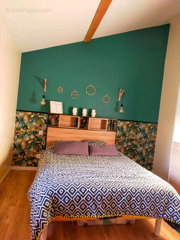 Maison à SAINT-SAUVEUR-DE-MEILHAN