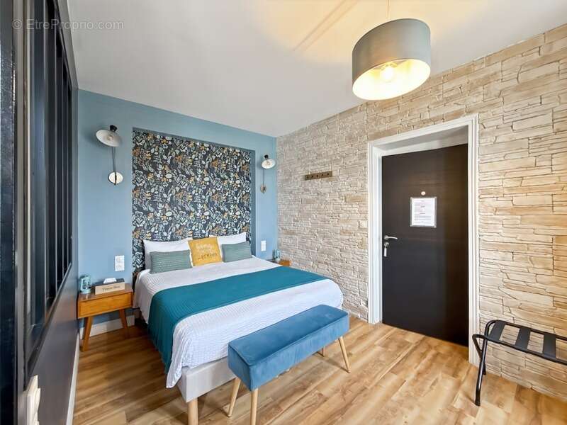 Maison à SAINT-SAUVEUR-D'AUNIS