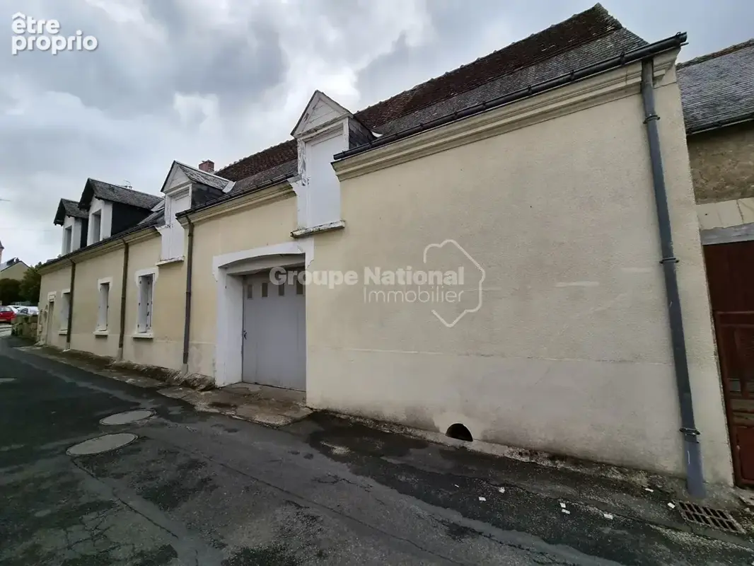 Saint-épain, le charme d'une maison au c?ur du village ! - photo 2