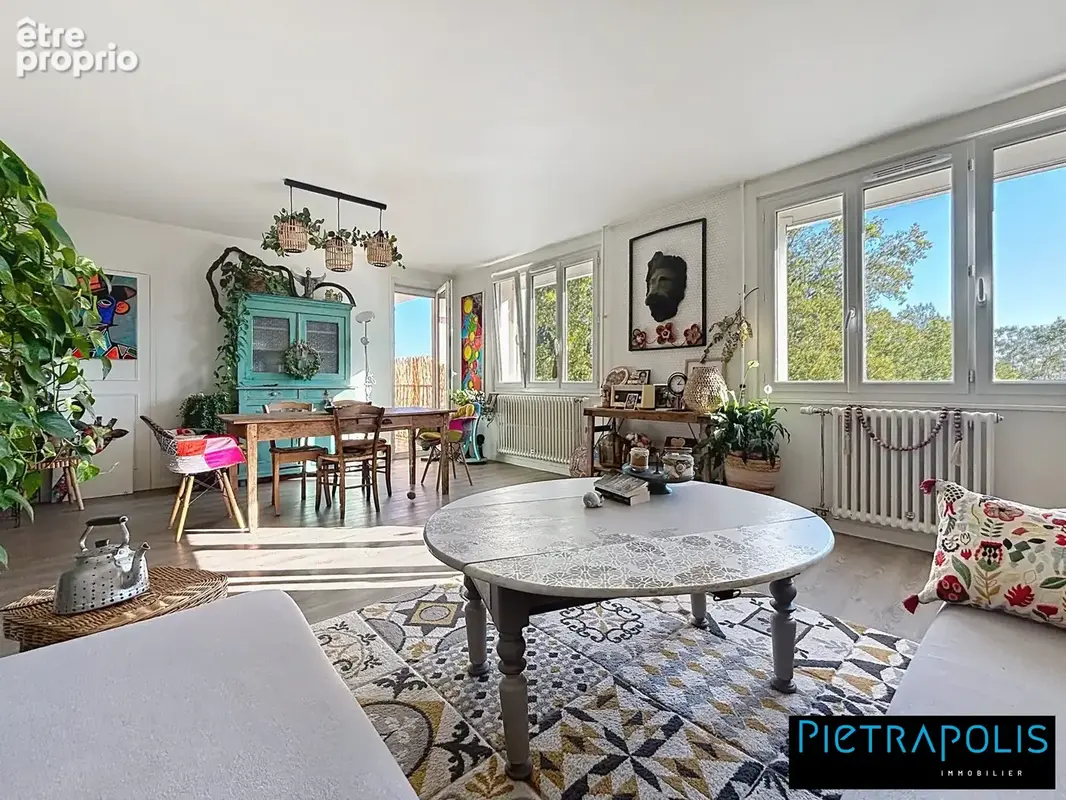 Appartement à CRAPONNE