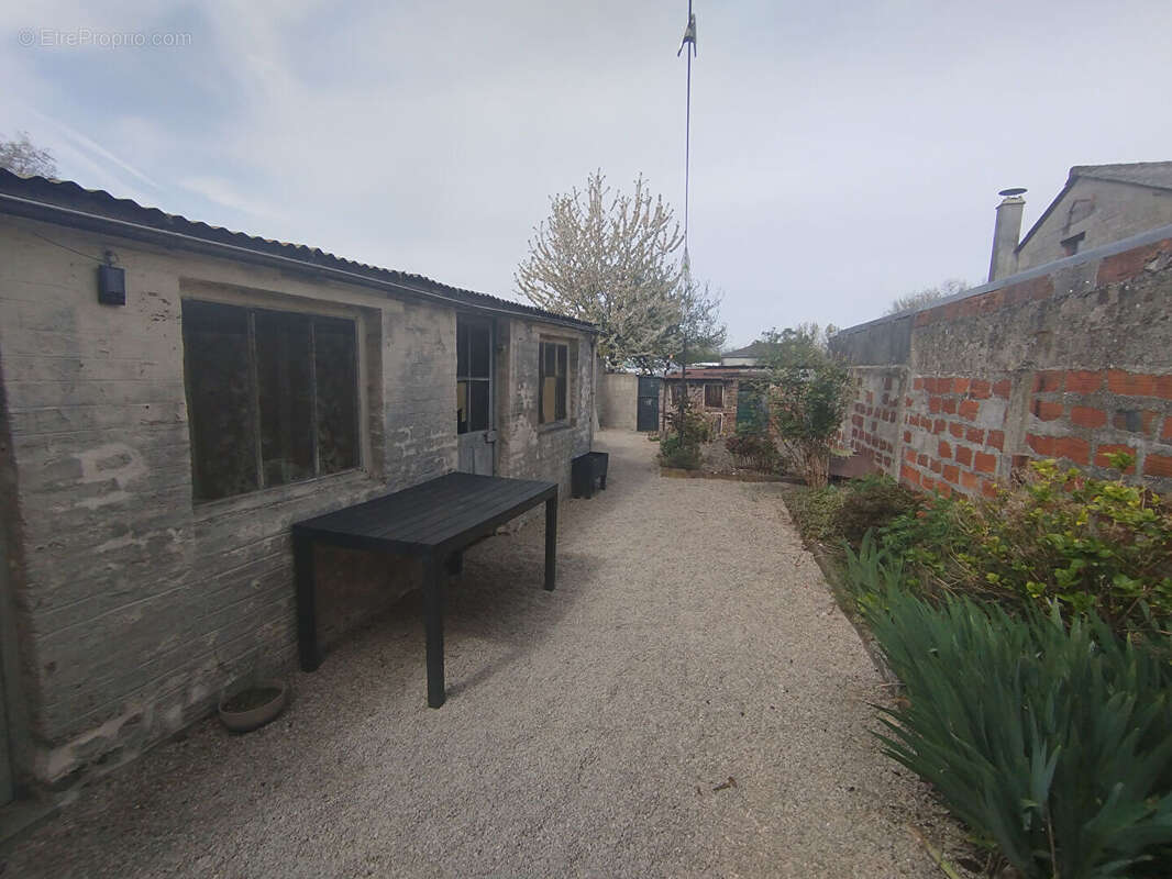 Maison à ORIGNY-SAINTE-BENOITE