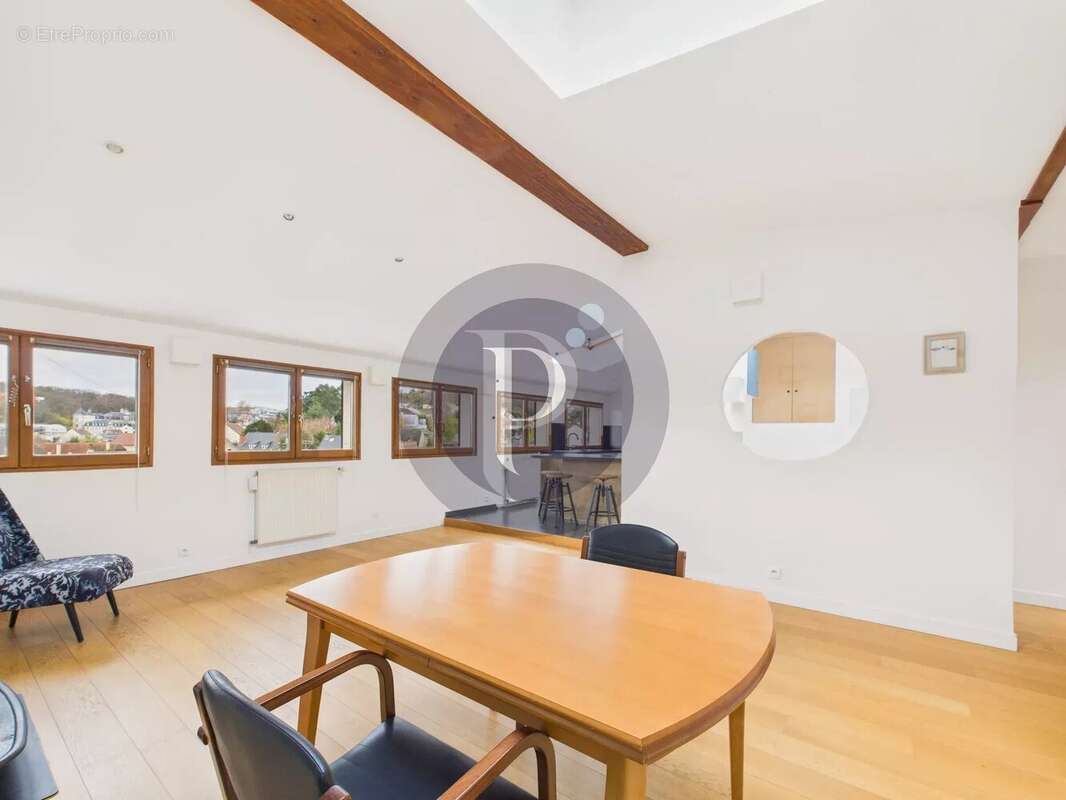 Appartement à LE PLESSIS-ROBINSON