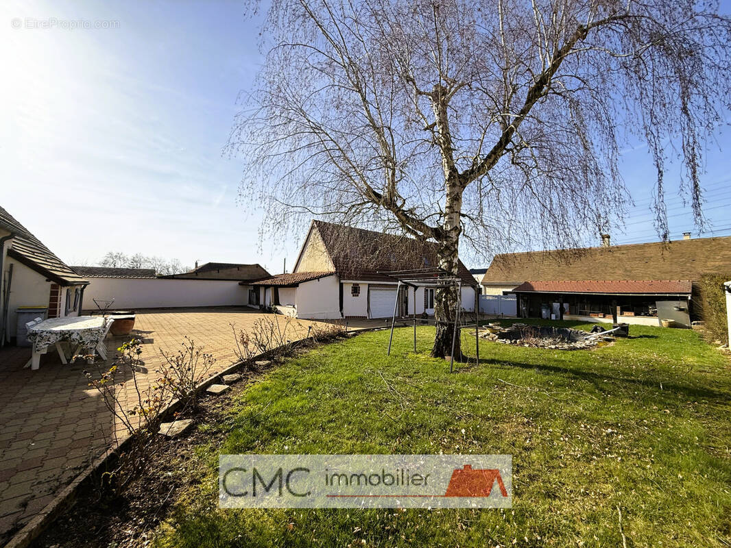 Maison à ERMENONVILLE-LA-GRANDE