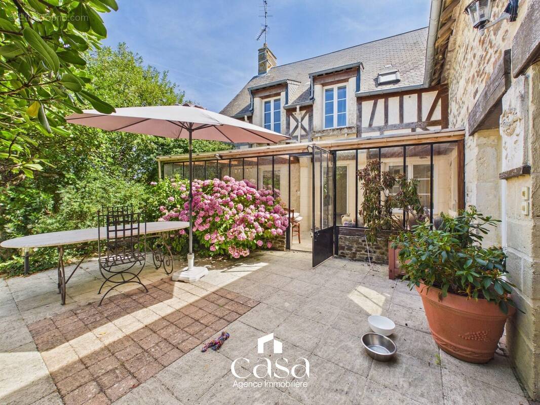 Maison à LAIZE-LA-VILLE