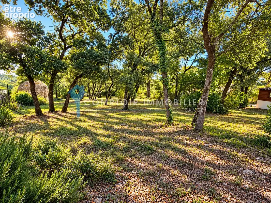 En exclusivité, Boissières sur 5300 m2 de terrain environ, villa d'architecte de 160 m2 3 chambres, Piscine co - photo 4