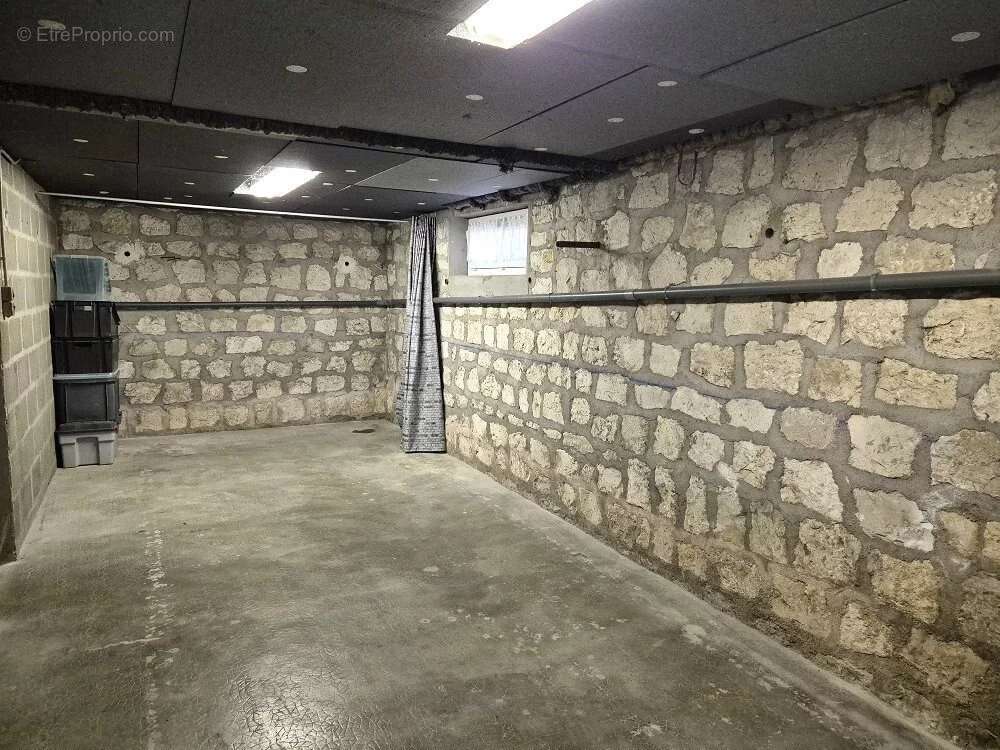 Maison à BEAUNE-LA-ROLANDE