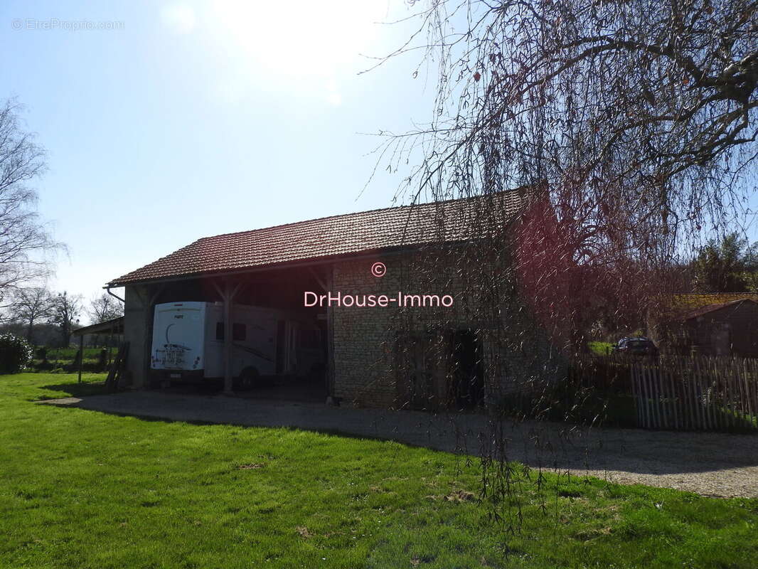 Maison 218 m² à Chaunay  - photo 16