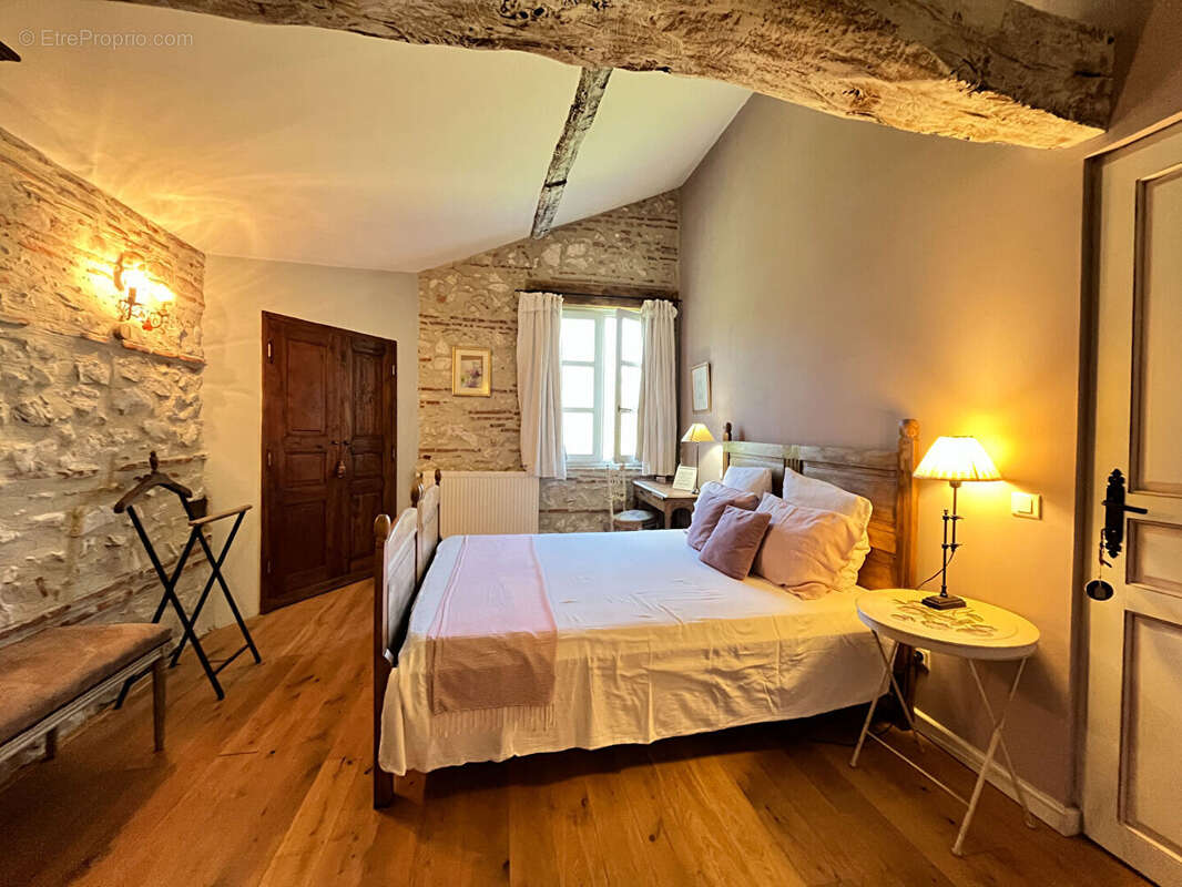 Maison à VILLENEUVE-SUR-LOT