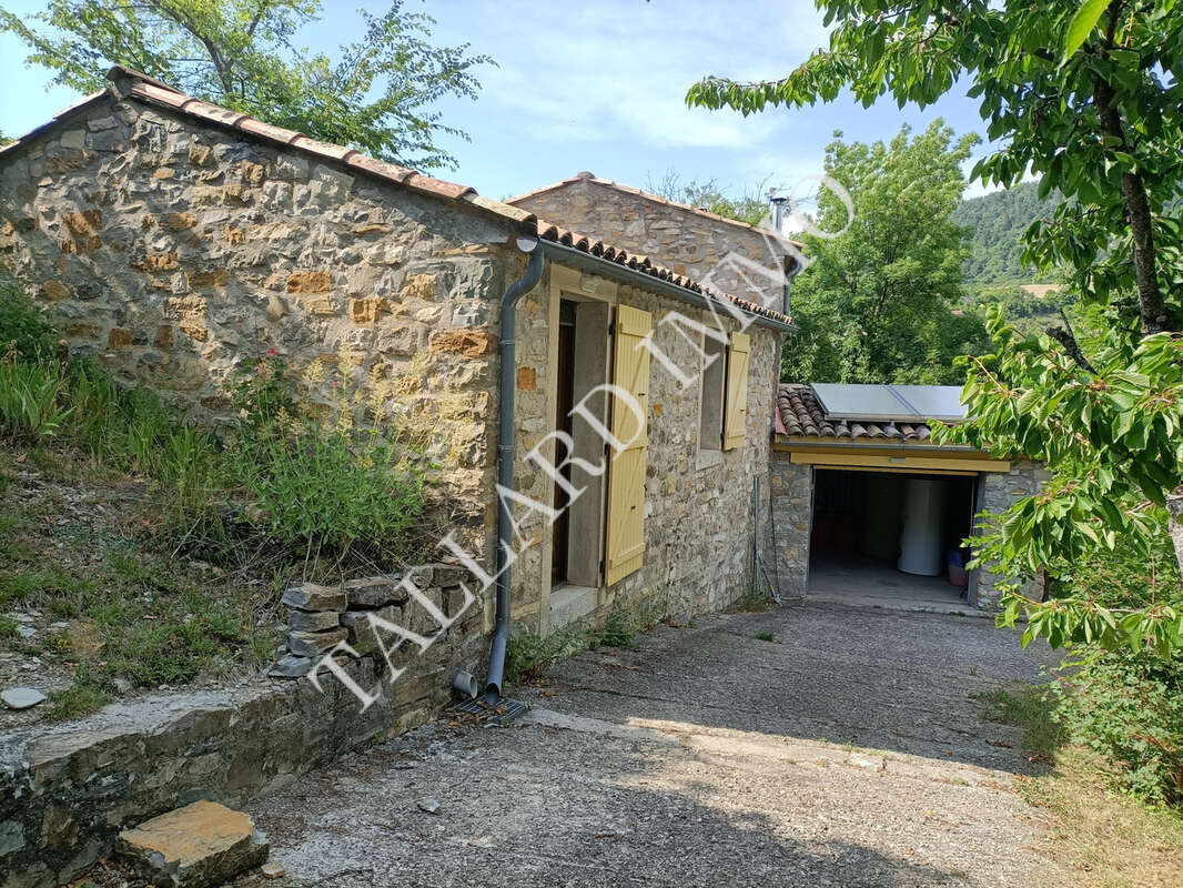 Maison à LARAGNE-MONTEGLIN