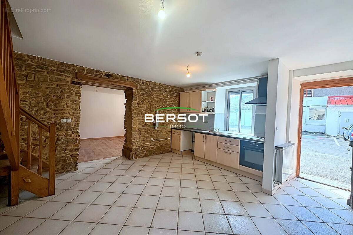 Appartement à PONT-DE-ROIDE