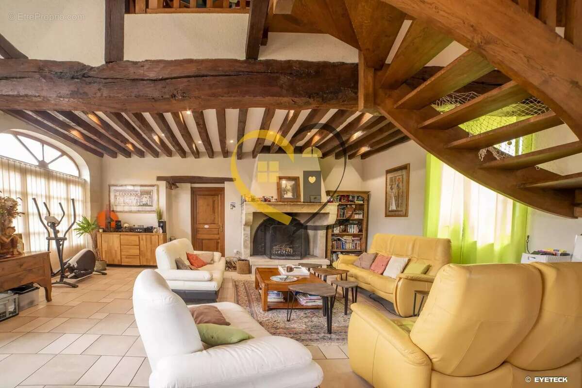 Maison à MENETOU-SALON