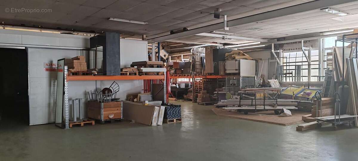Photo 2 - Commerce à PRIAY