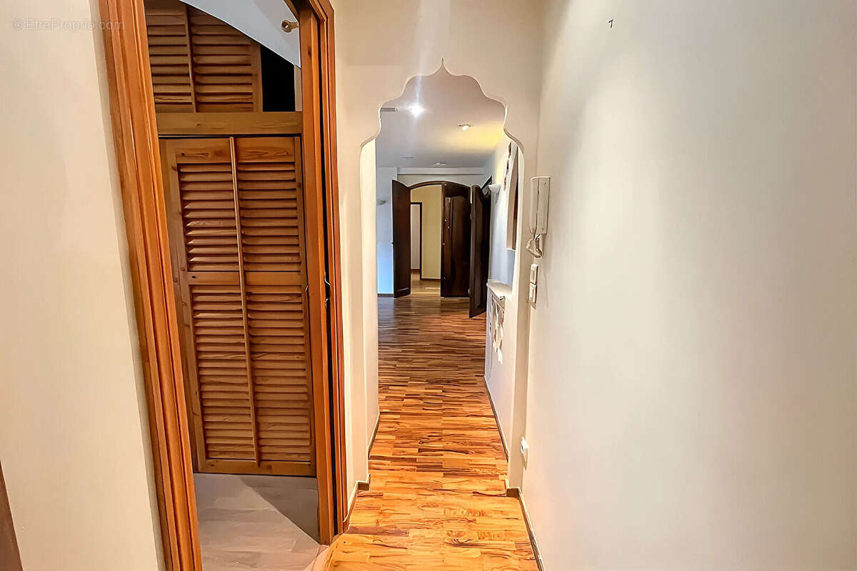 Commerce à IVRY-SUR-SEINE